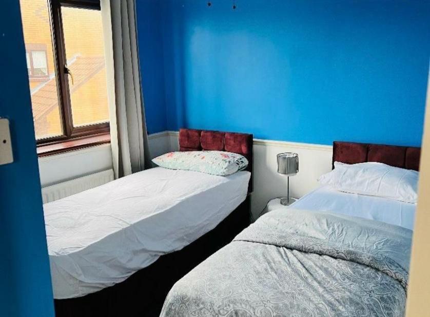 Clove, 3-4 Bed House With Garden, Free Parking, Sleeps 9 In Grays & Chafford Hundred Stifford 외부 사진