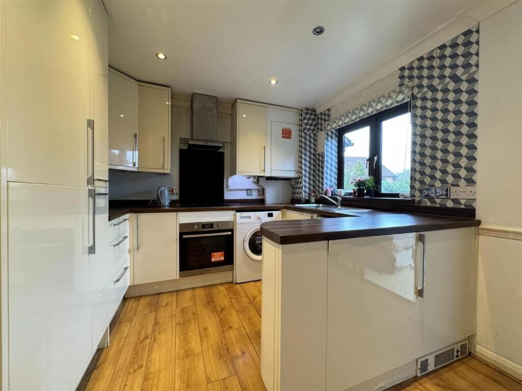 Clove, 3-4 Bed House With Garden, Free Parking, Sleeps 9 In Grays & Chafford Hundred Stifford 외부 사진