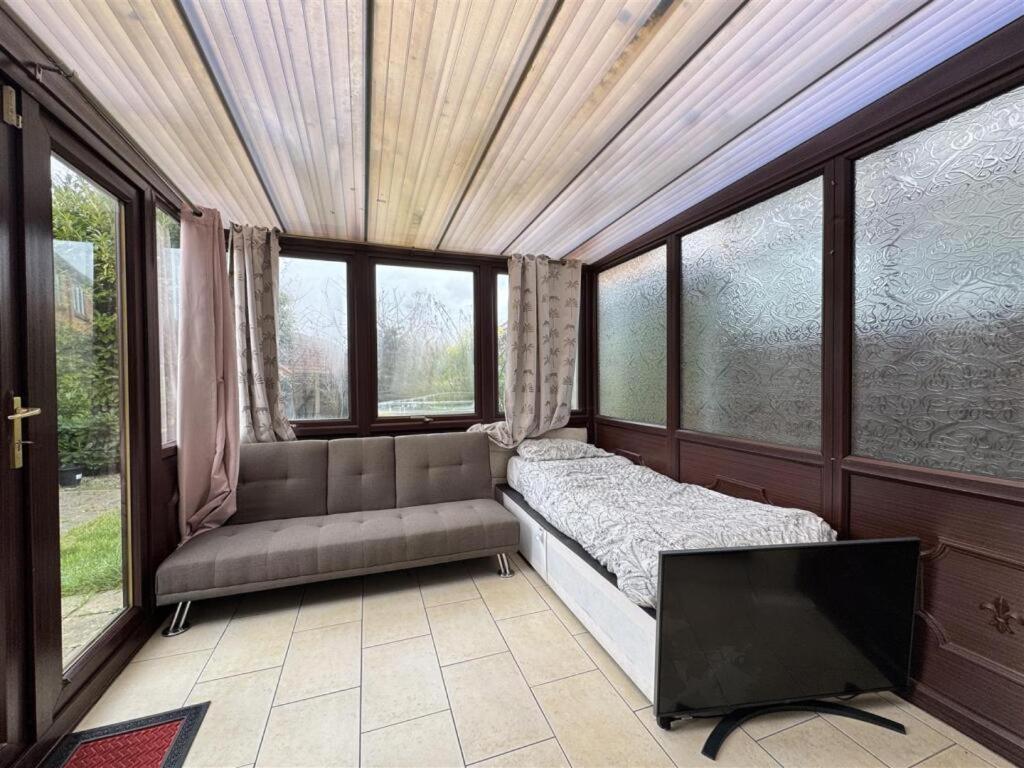 Clove, 3-4 Bed House With Garden, Free Parking, Sleeps 9 In Grays & Chafford Hundred Stifford 외부 사진
